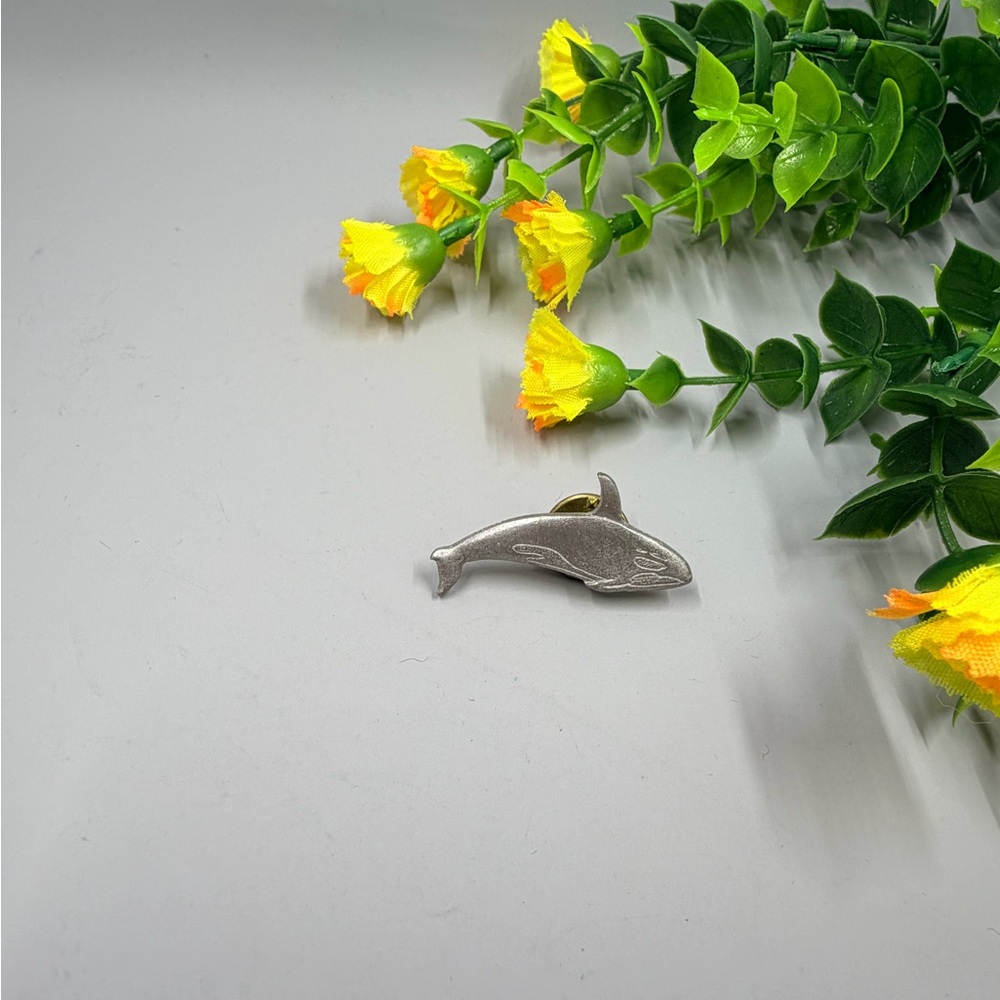 Vintage Orca Whale Minimalist Brooch Pin